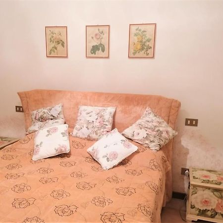 Casa Gisela Apartment Desenzano del Garda Luaran gambar
