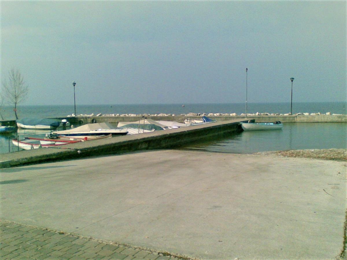 Casa Gisela Apartment Desenzano del Garda Luaran gambar
