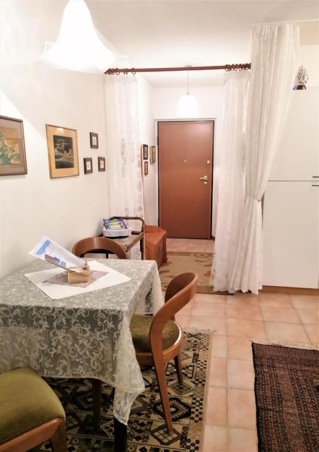 Casa Gisela Apartment Desenzano del Garda Luaran gambar